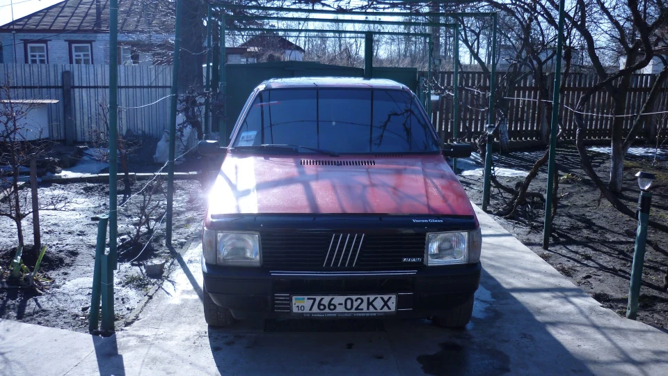 FIAT Uno Червона ракета 3