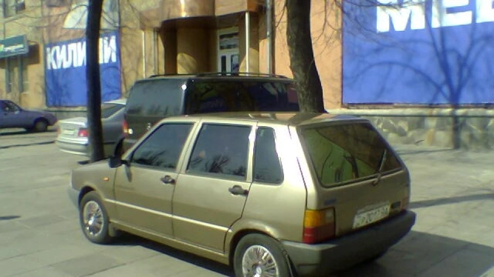 FIAT Uno Dark Mamont