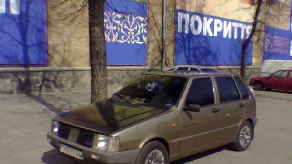 FIAT Uno Dark Mamont 2