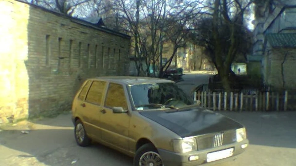FIAT Uno Dark Mamont 3