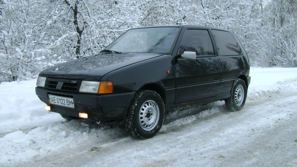FIAT Uno FIRE 999 4