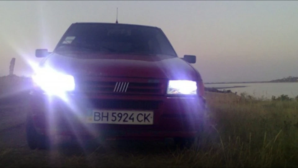 FIAT Uno Червоний болід)))