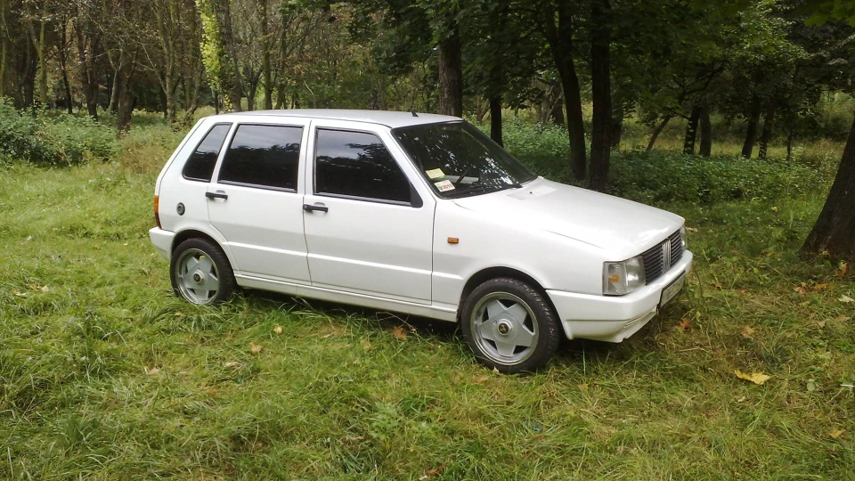 FIAT Uno Музична скринька