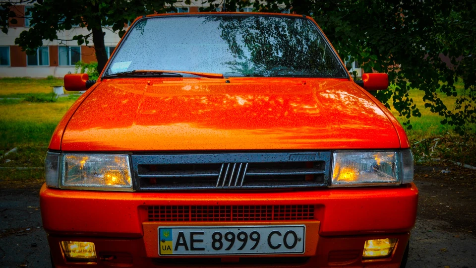 FIAT Uno "TurbOrangE" 3