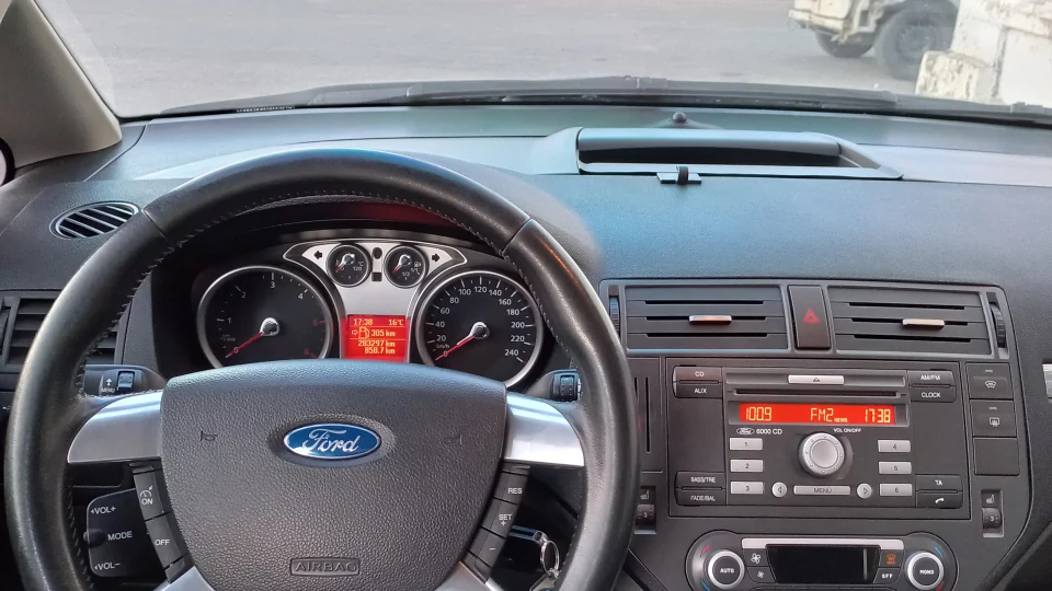 Ford C-Max HOT TREND 4