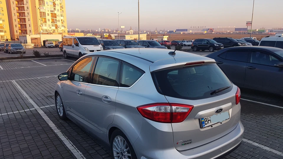 Ford C-Max Hybrid plug-in
