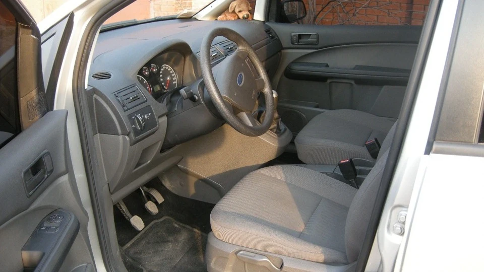 Ford C-Max сімейний автомобіль 5