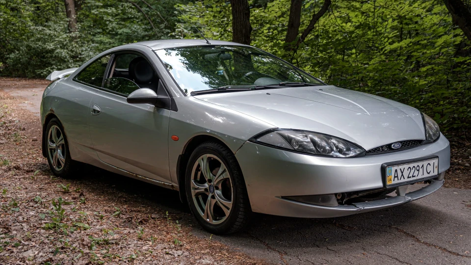 Ford Cougar 2.5 V6 2