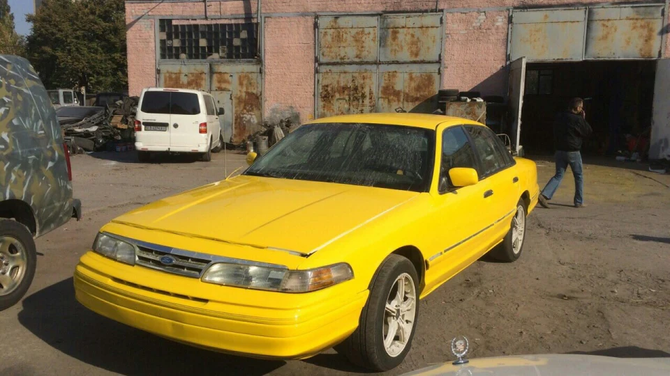 Ford Crown Victoria New York city taxi 2