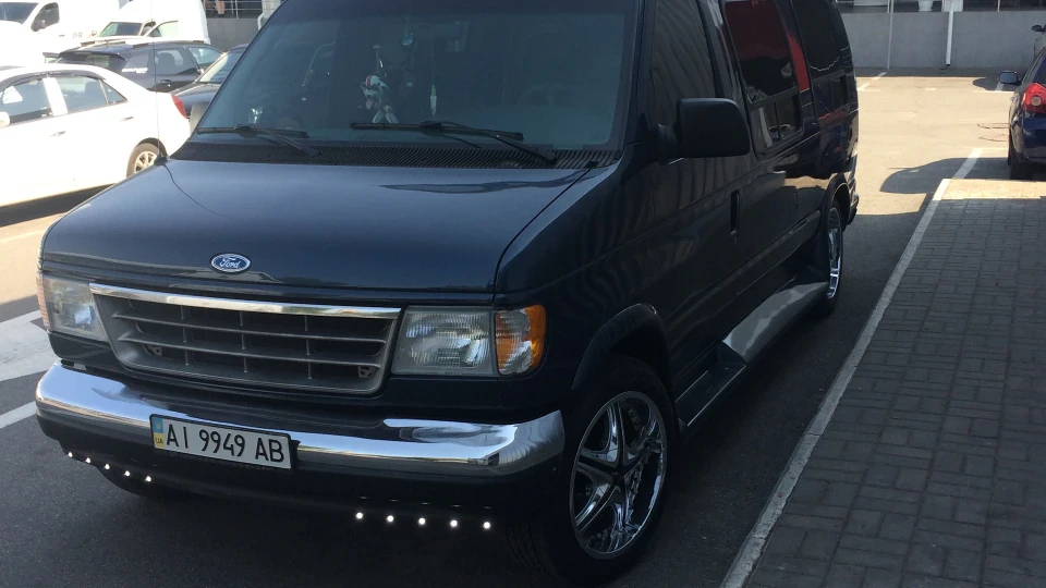 Ford E-Series 5,0 2