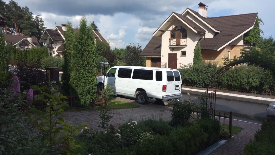 Ford E-Series 7.3 powerstrok V8 3