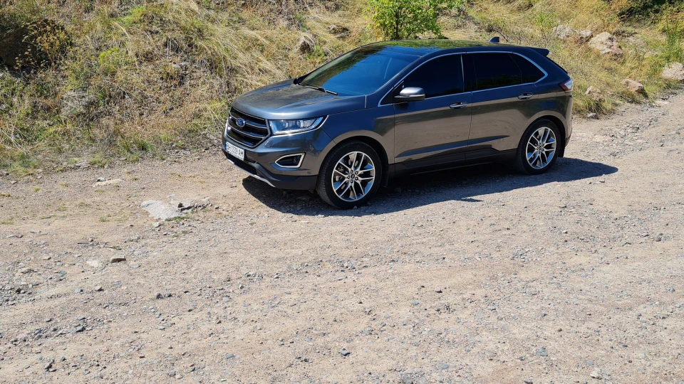 Ford Edge 3.5 Titanium 2