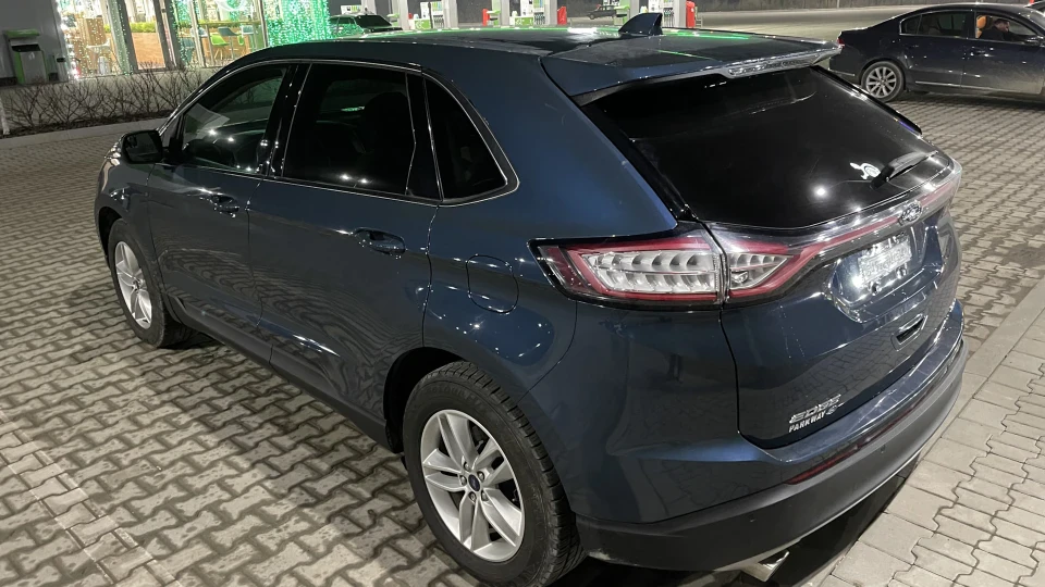 Ford Edge Blue Metallic 4