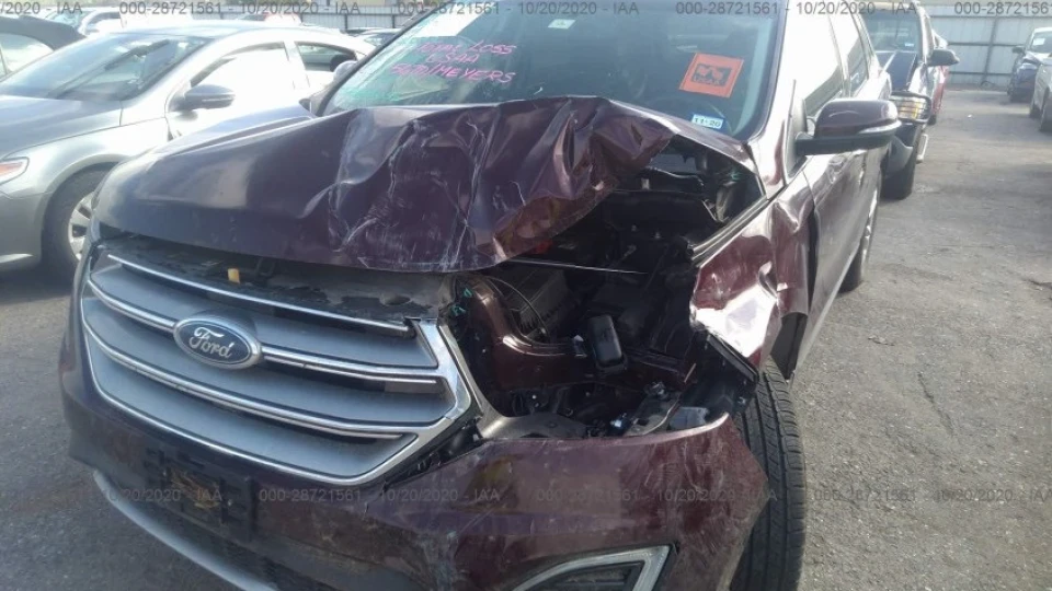 Ford Edge SEL 2.0 Mroon 2