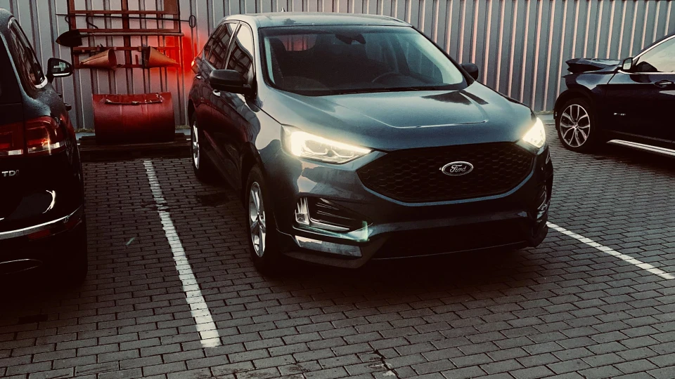 Ford Edge ST line 5