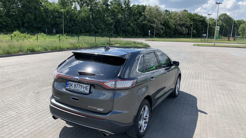 Ford Edge Titanium