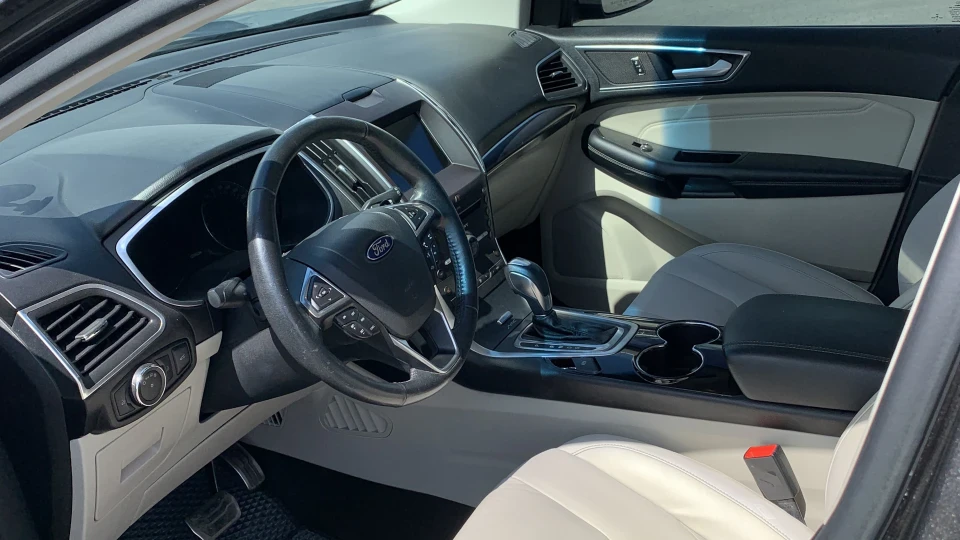 Ford Edge Titanium 3