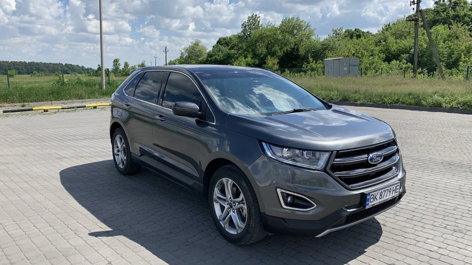 Ford Edge Titanium 5