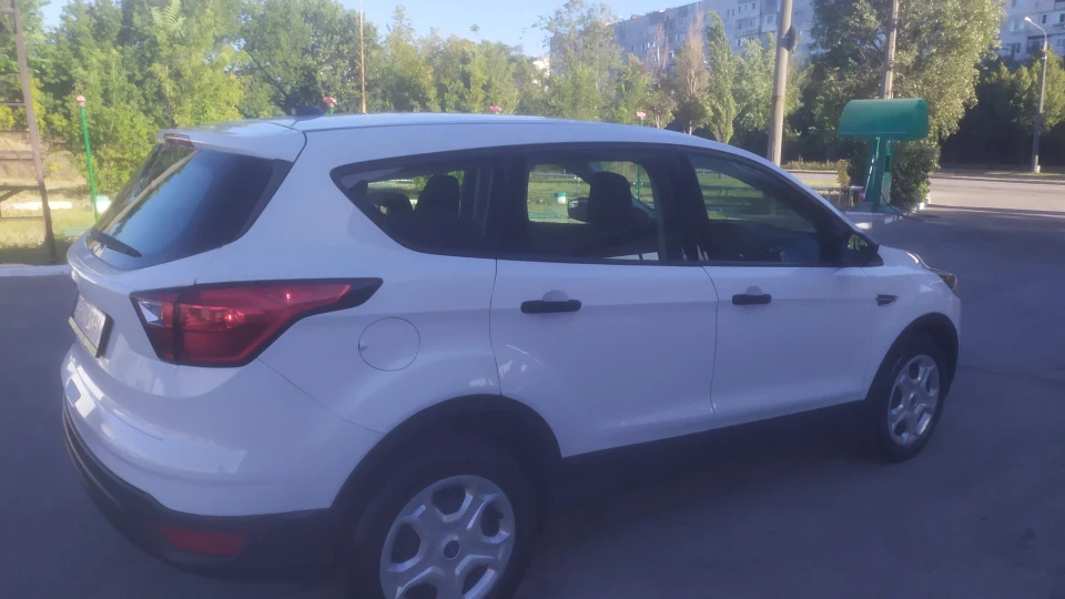 Ford Escape 2