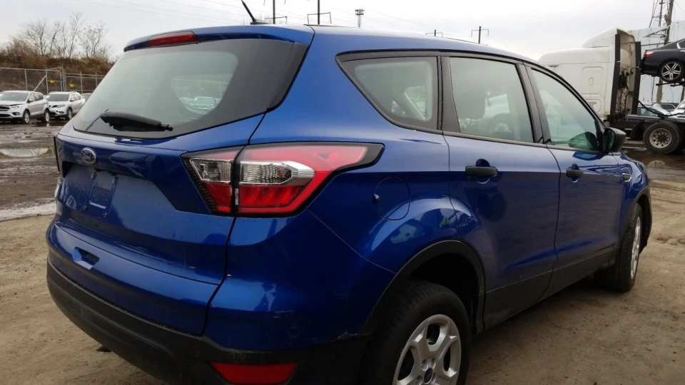 Ford Escape 4