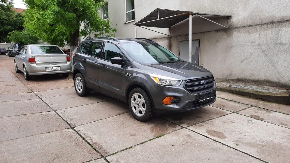 Ford Escape 4
