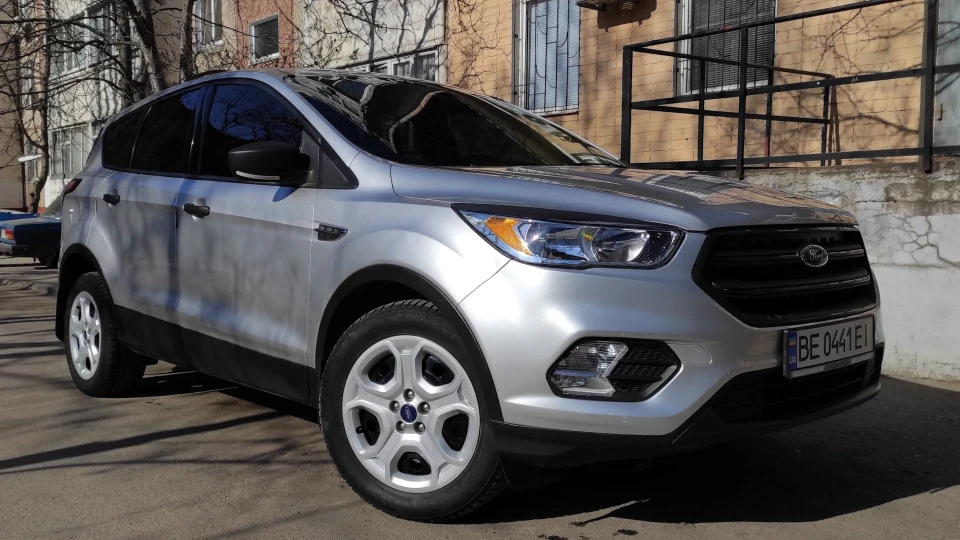 Ford Escape 2.5 ГБО сріблястий брут 3