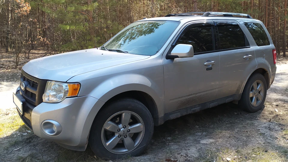 Ford Escape 3.0 V6 AT 240 HP Limited
