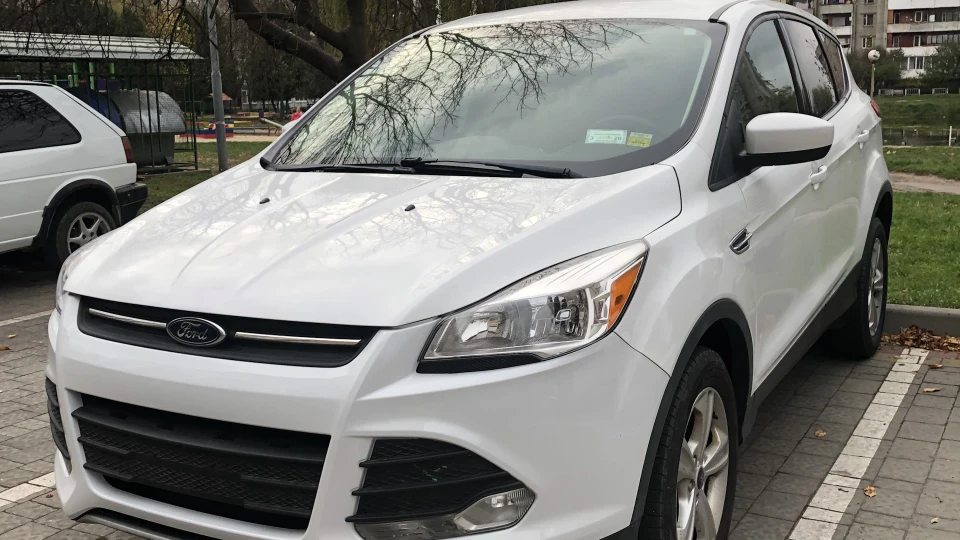 Ford Escape Білий 1.6 турбо 183к.с. 2