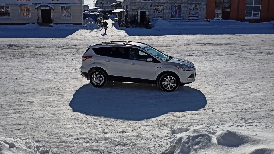 Ford Escape Білий перламутр 1.6 2