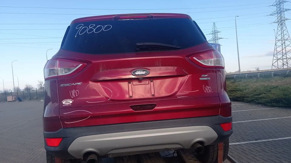 Ford Escape Ruby Red Metal 2.0 турбо 2
