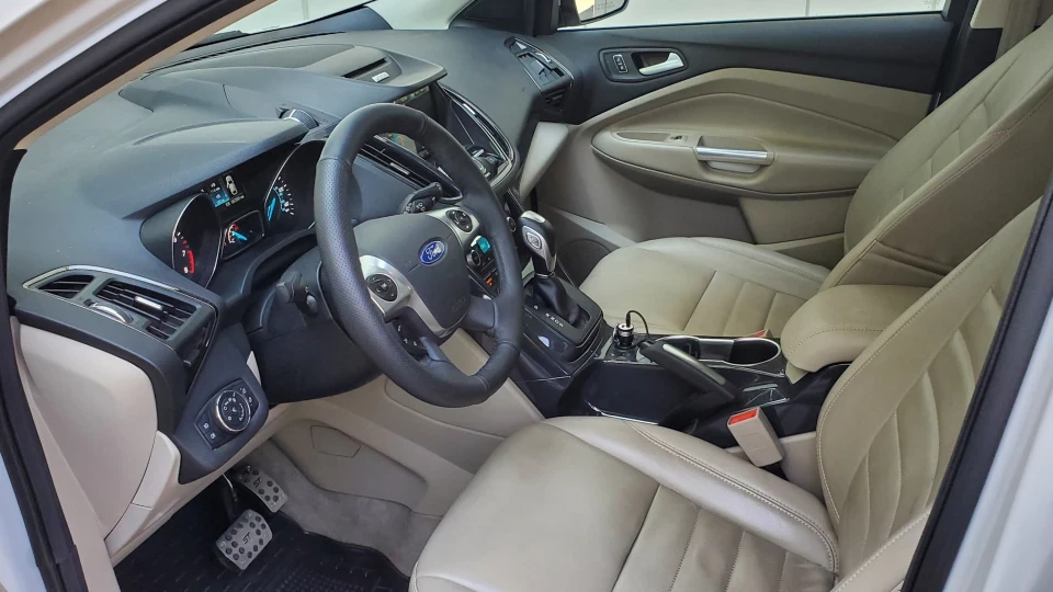 Ford Escape Titanium 2