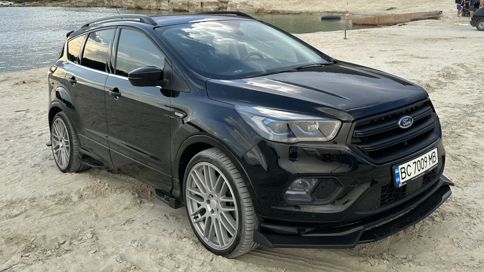 Ford Escape Titanium 3