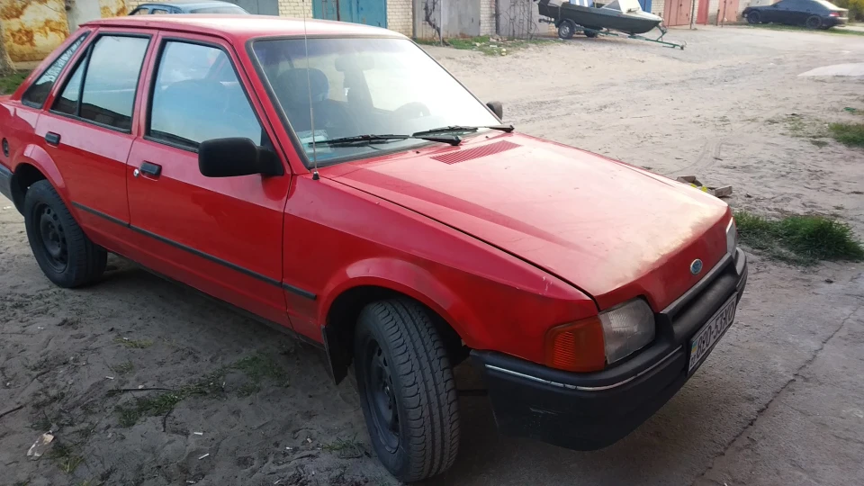 Ford Escort 2