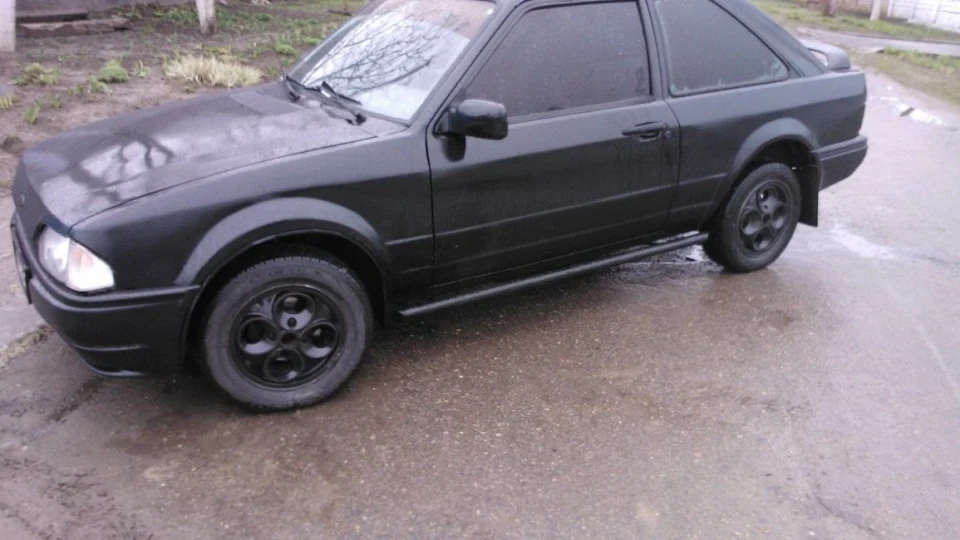 Ford Escort 2