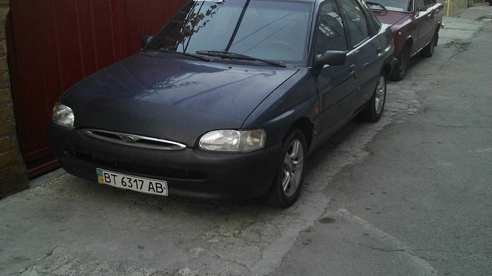 Ford Escort 2