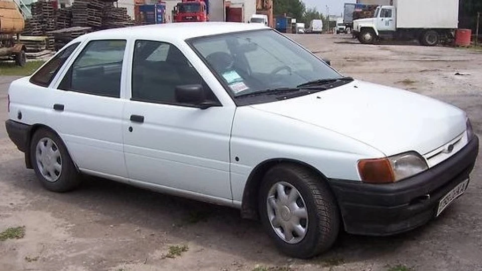 Ford Escort 2