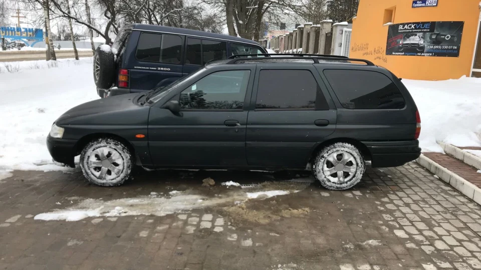 Ford Escort 2