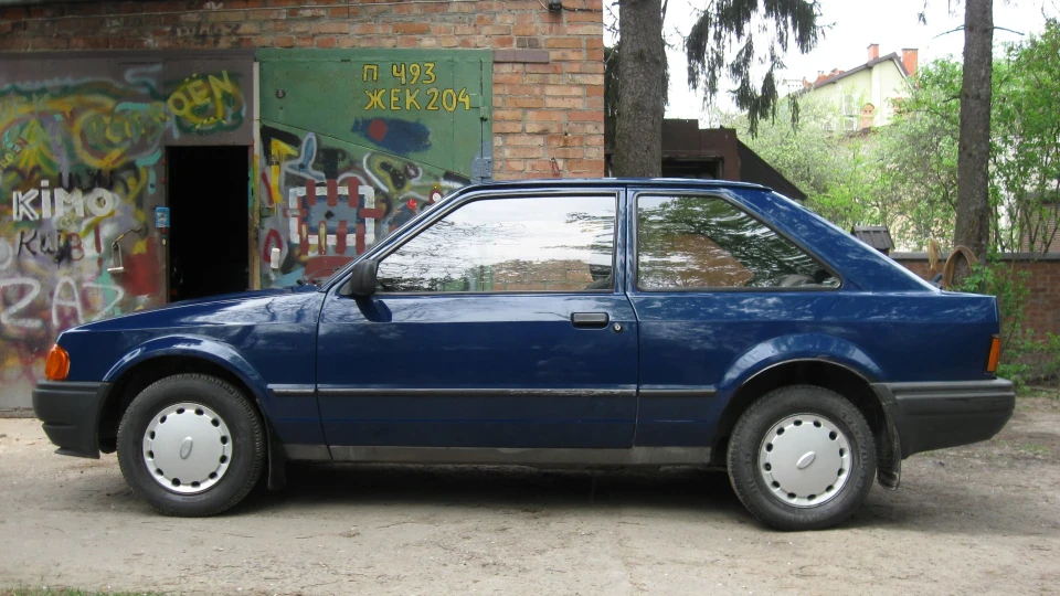 Ford Escort 2