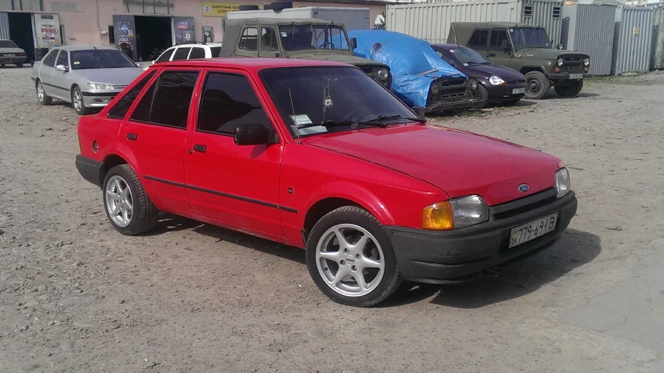 Ford Escort 4