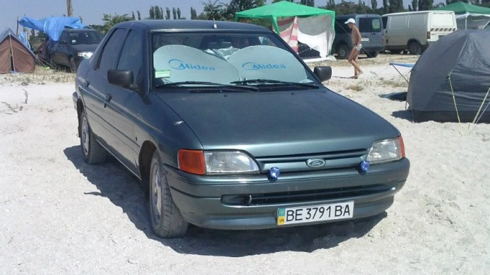 Ford Escort 2