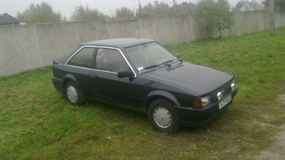 Ford Escort 2