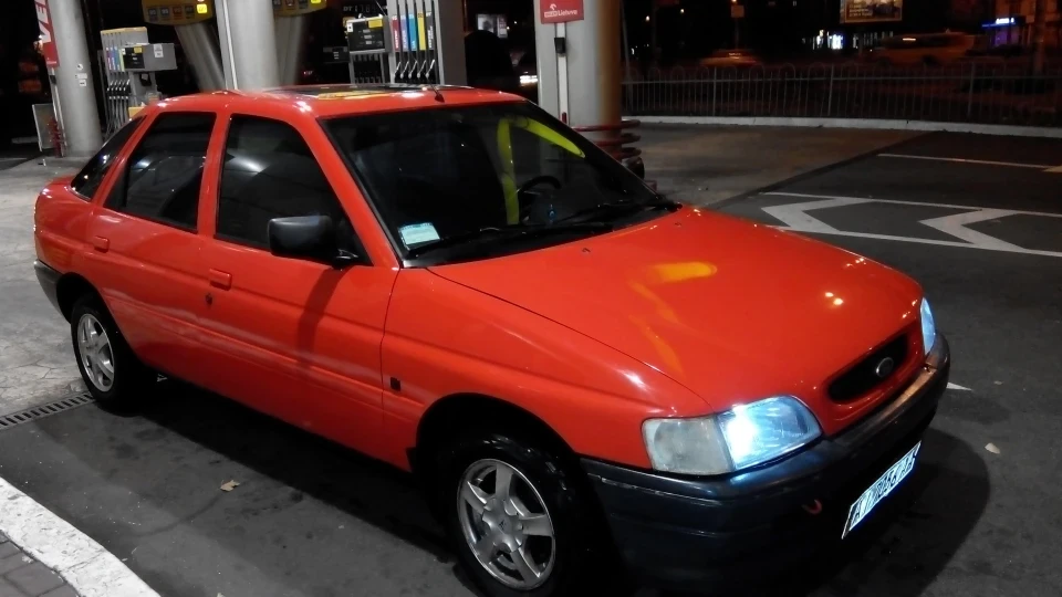 Ford Escort 2