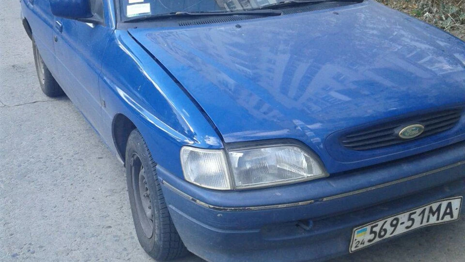 Ford Escort 2
