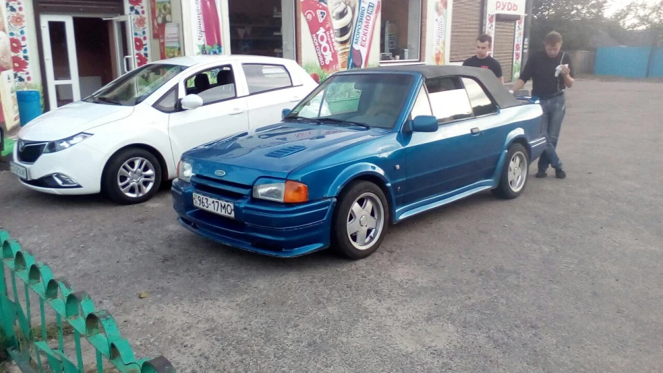 Ford Escort 4