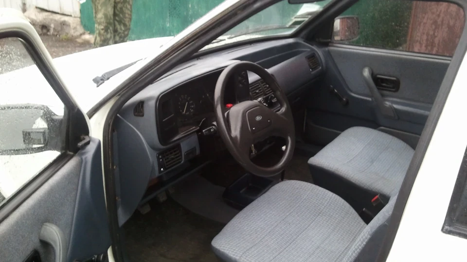 Ford Escort 2