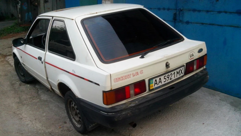 Ford Escort 2
