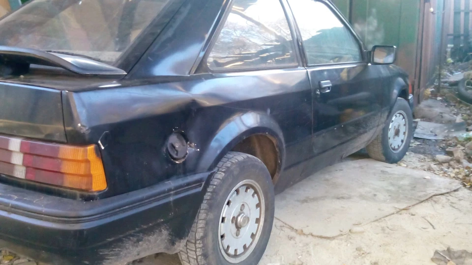 Ford Escort 2