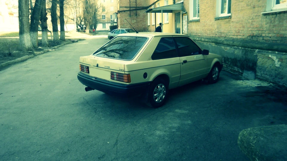 Ford Escort 2