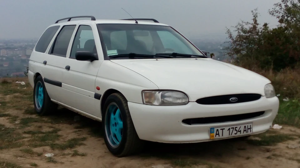 Ford Escort 5