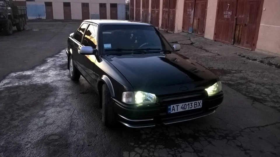 Ford Escort 2